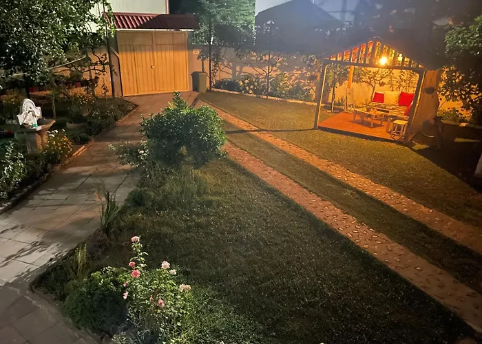 Happy Corner Guest House