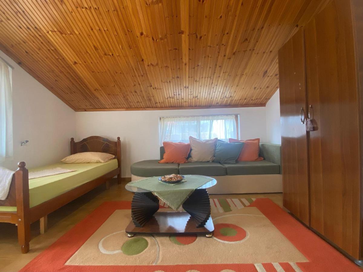 Hostal Happy Corner Shkodër