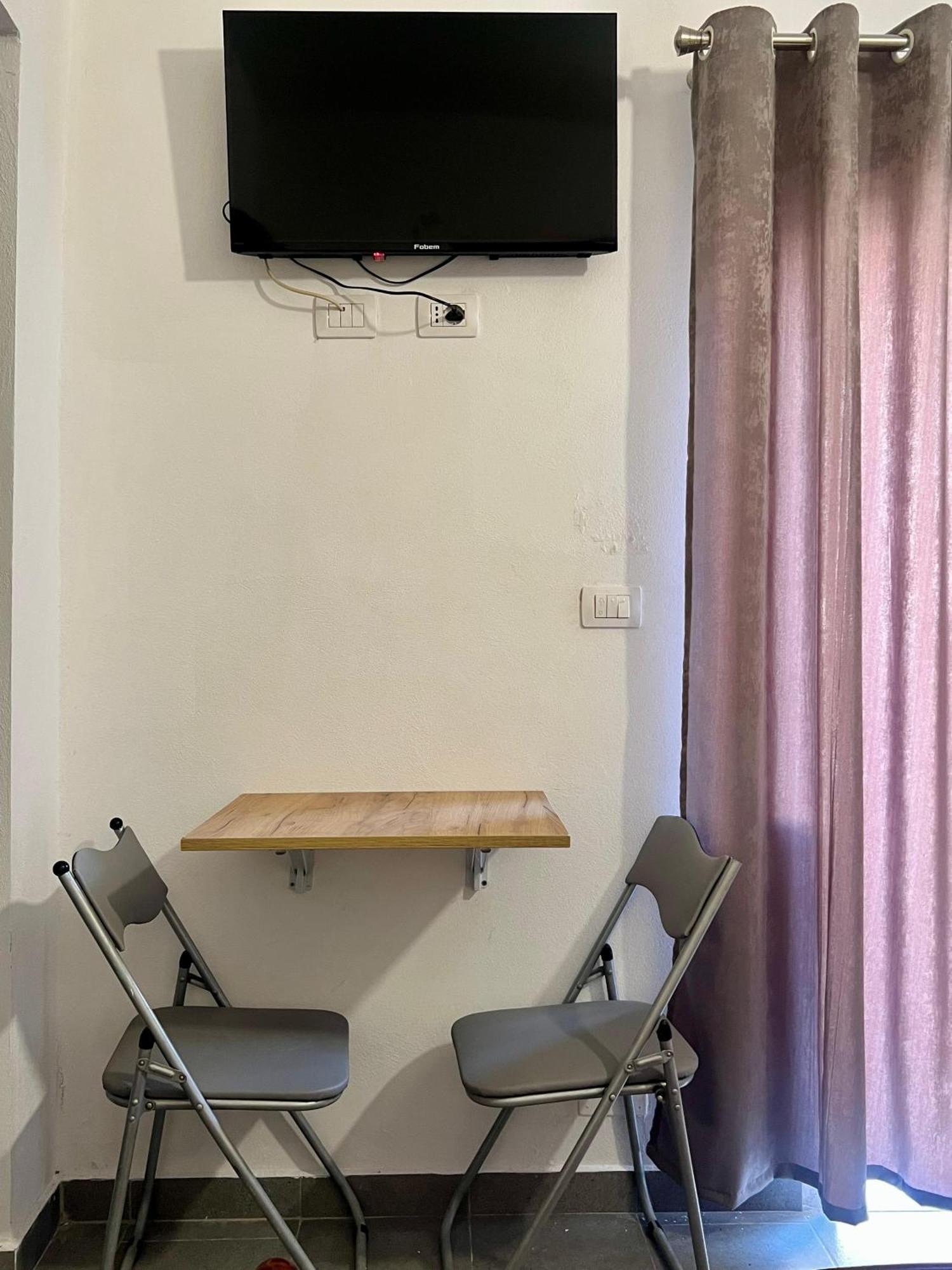 Hostel Happy Corner *